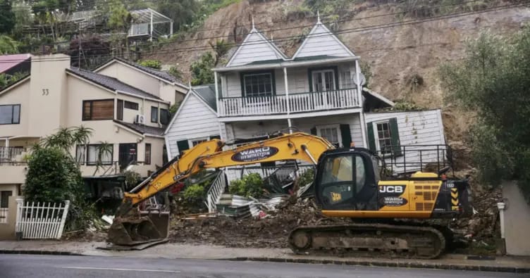 Yeni Zelandiyada fövqəladə vəziyyət elan edildi: Uçuşlar ləğv edildi