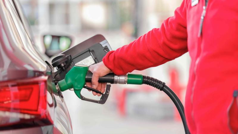 İran müharibəsi Böyük Britaniyada yanacaq oğurluğunu artırır