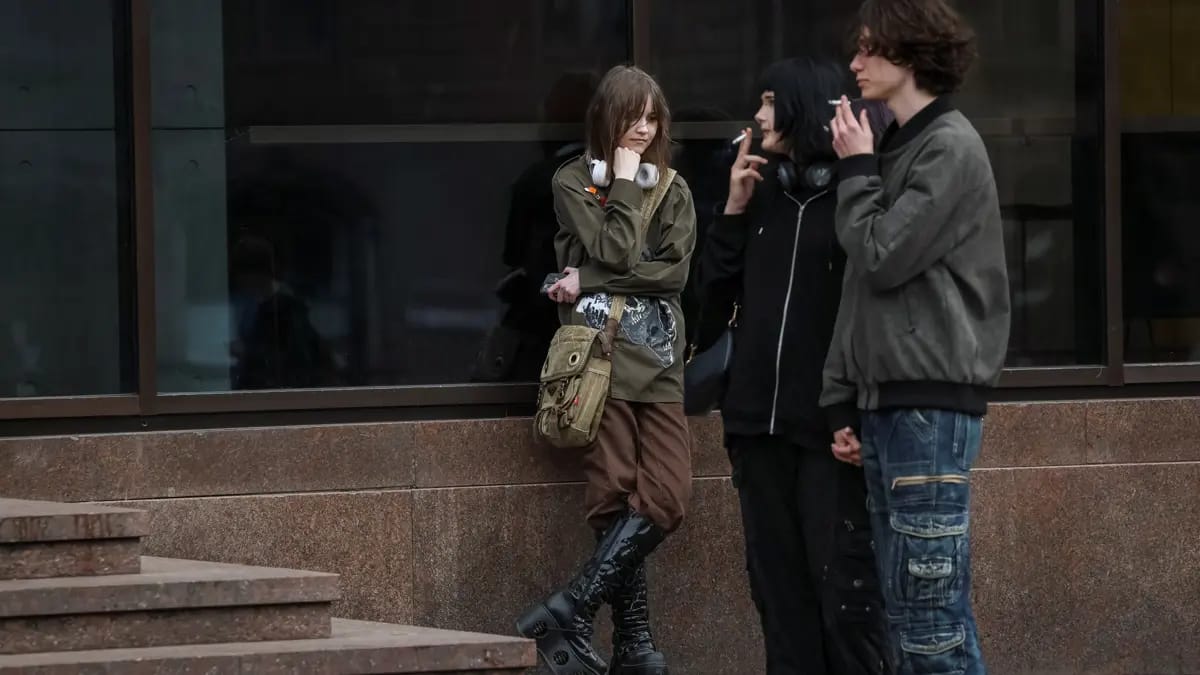 İngiltərə yeni nəsillər üçün siqareti qadağan edəcək