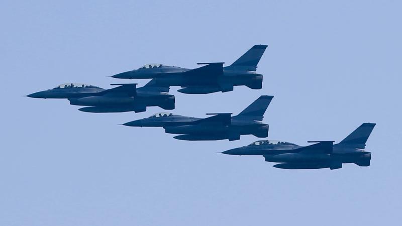 Pilotlar foto çəkdirərkən döyüş təyyarələrinin toqquşduğu ortaya çıxıb