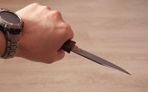 Goranboyda ata və oğlu 46 yaşlı kişiyə xəsarət yetirdilər