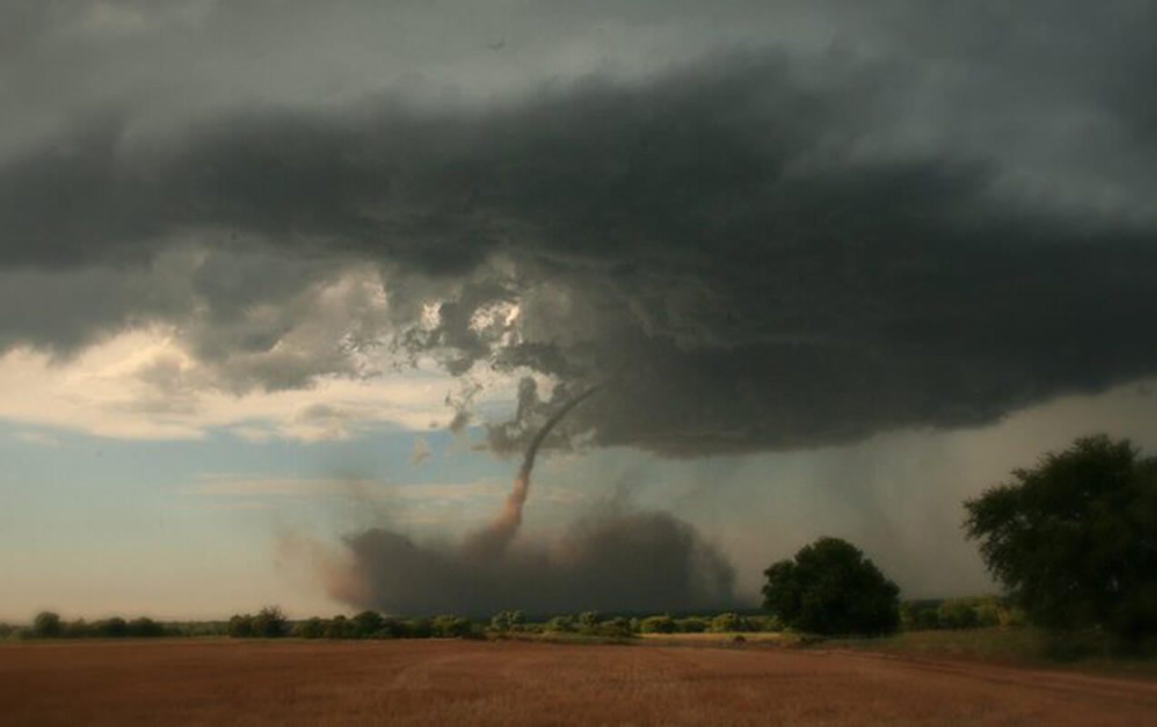 ABŞ-də tornado oldu - Xəsarət alanlar var - VİDEO