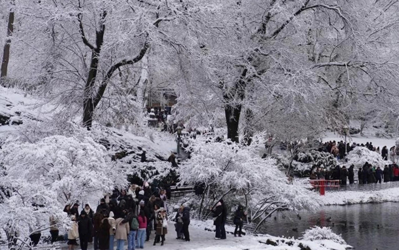 Kəlbəcərlə Laçına sulu qar yağdı