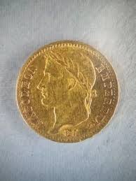 Fransada muzeydən oğurlanan qızıl sikkələr Rusiyada aşkarlandı - FOTO