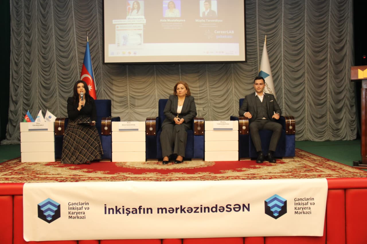 Mingəçevir Dövlət Universitetində “Rəqəmsal transformasiya və gələcəyin peşələri” mövzusunda tədbir keçirilib