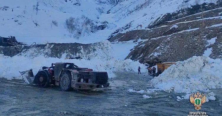Rusiyada qar uçqunu işçiləri öldürdü: 6 nəfər ölüb