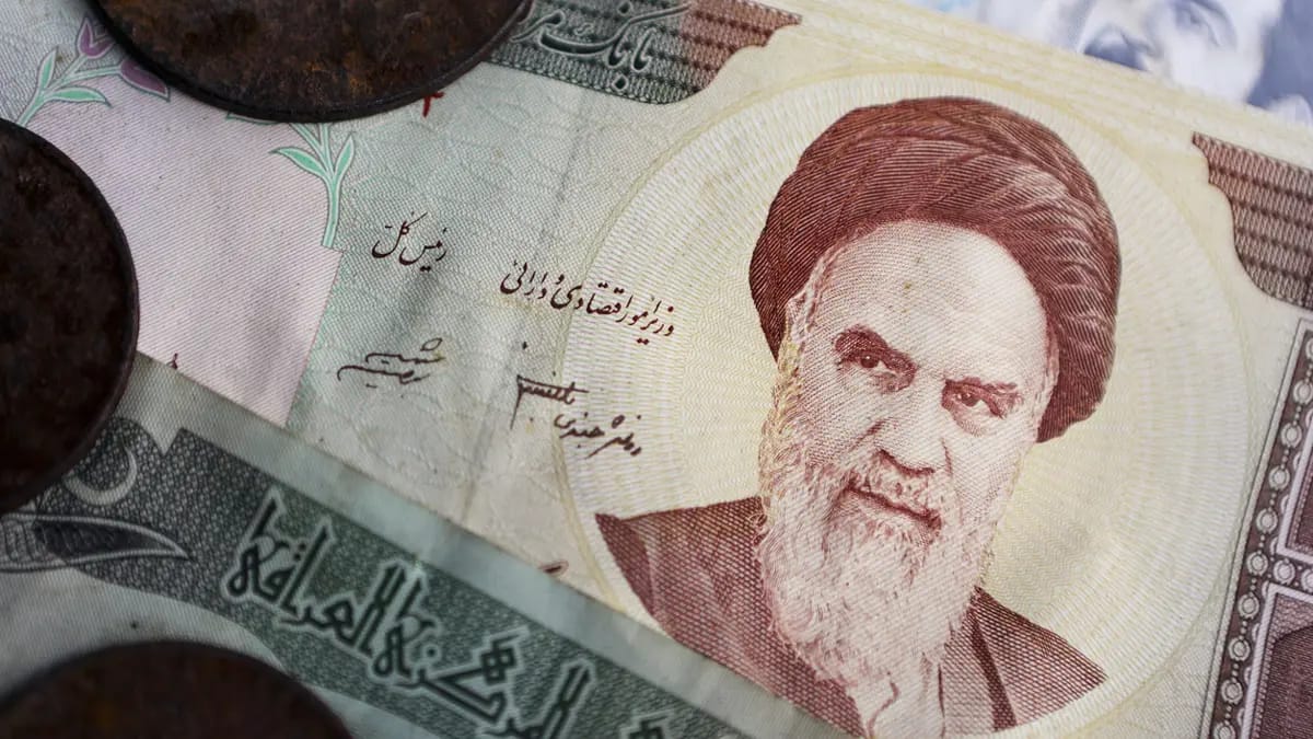 ABŞ-ın blokadası İran rialını vurdu