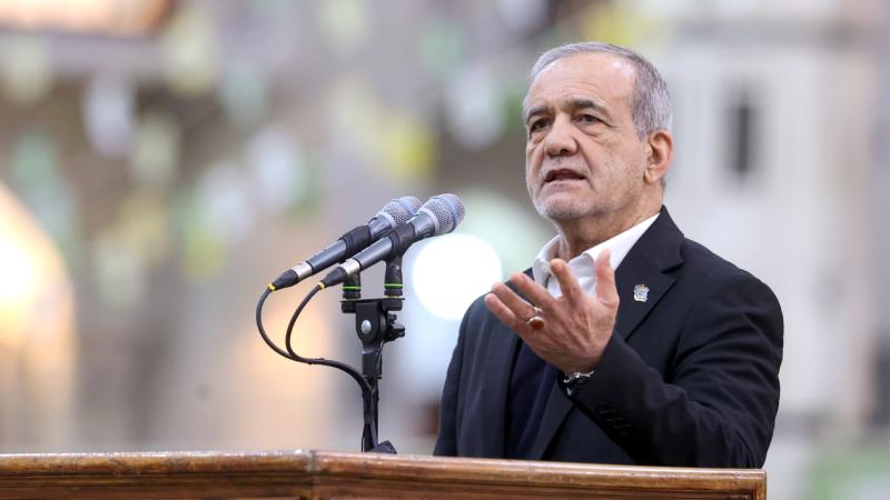 Pezeşkian: Dəniz blokadası və məhdudlaşdırma cəhdləri uğursuzluğa məhkumdur