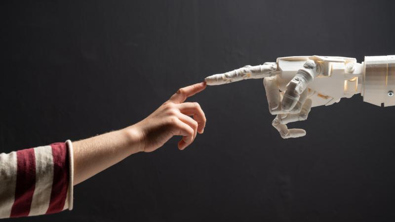 ABŞ Konqresi uşaqlar üçün AI chatbotlarını qadağan etməyə hazırlaşır