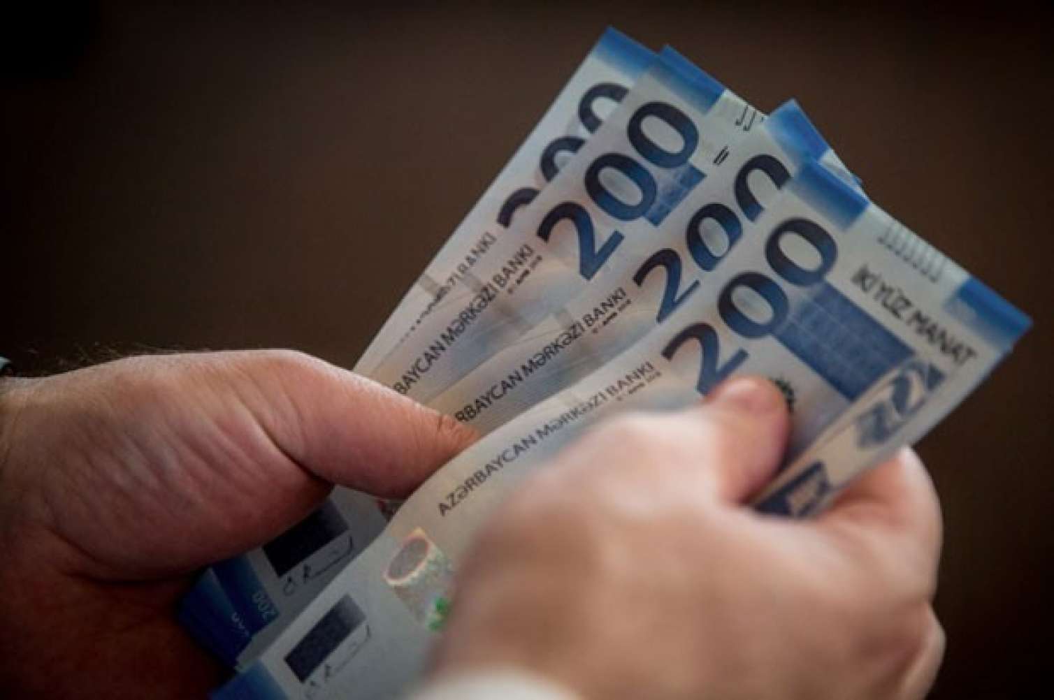 Qadınların maaşları ilə bağlı yenilik