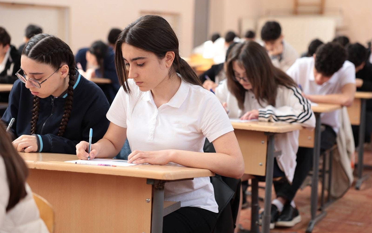 Səkkiz şagird 300 bal topladı - 7-si qızdır