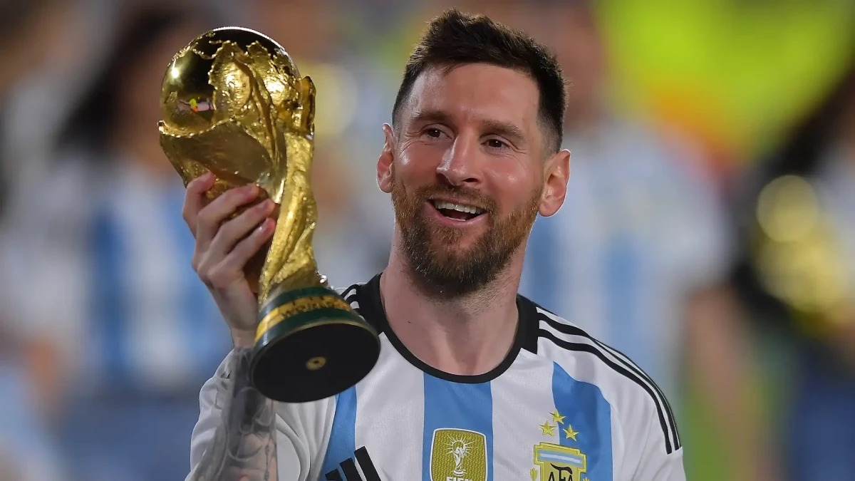 Messi ilk dəfə öz varisini AÇIQLADI