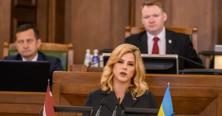 Latviyanın baş naziri Silina istefa verib