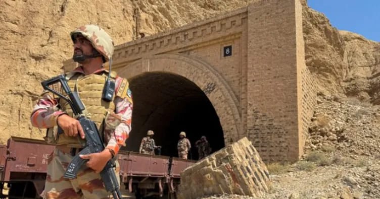 Pakistan ordusu ilə Hindistanın dəstəklədiyi silahlılar arasında toqquşma olub