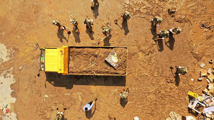 Çində daşqınlar: 22 nəfər ölüb