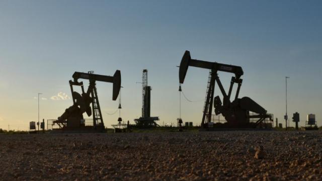 Brent markalı neftin bir barreli 104,61 dollara satılır