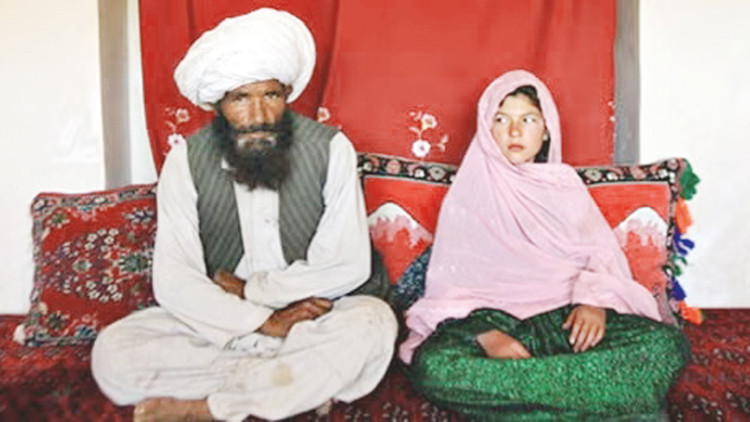 Taliban uşaq evliliyinə icazə verdi: Susmaq razılıq deməkdir