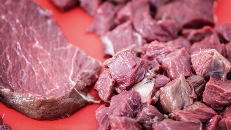 Qurban ətini dərhal yeməyin - Mütəxəssisdən XƏBƏRDARLIQ