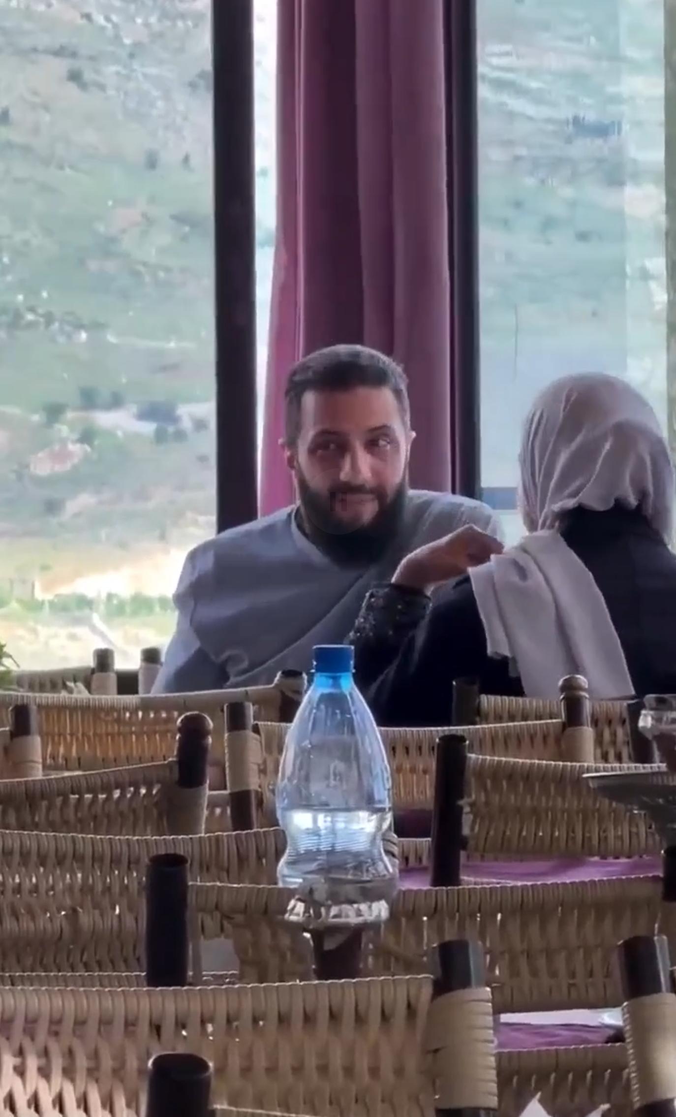 Suriya prezidenti Şara xanımı ilə restoranda qəhvə içərkən görüntülənib