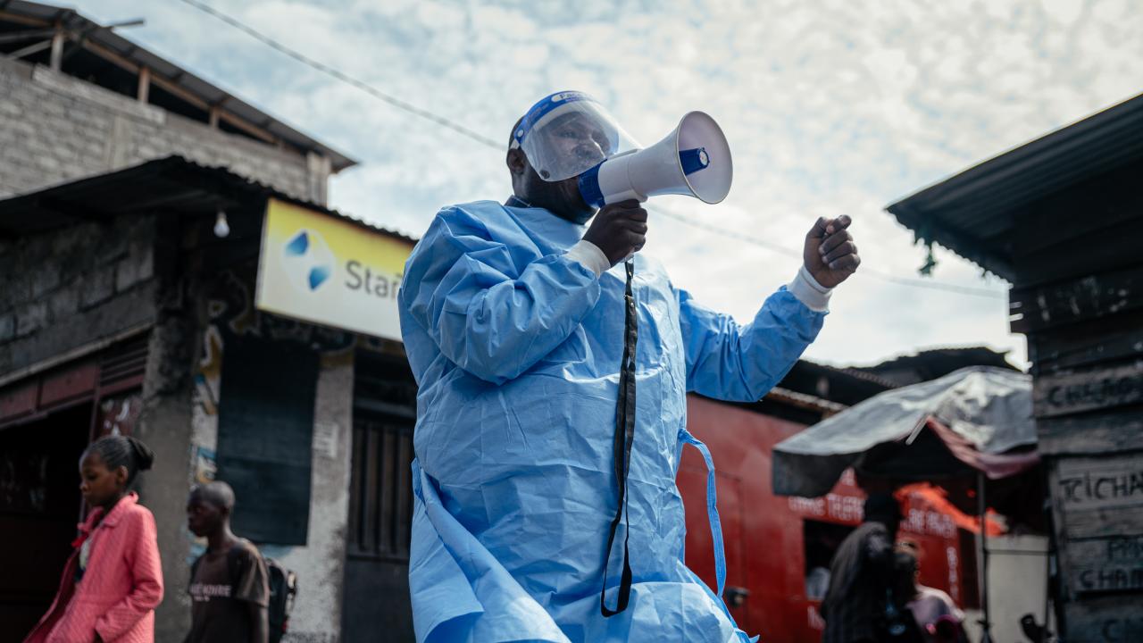 Ebola böhranı dərinləşir: yoluxma və ölüm sayı artır
