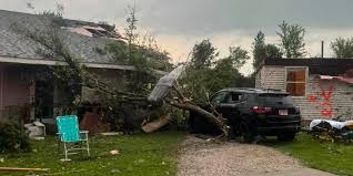 ABŞ-də tornado böyük dağıntılara səbəb oldu - VİDEO