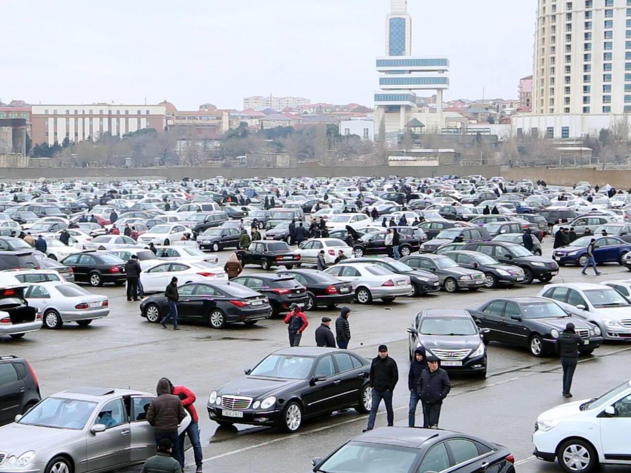 Azərbaycanda avtomobil bazarında qiymət artımı zəifləyib