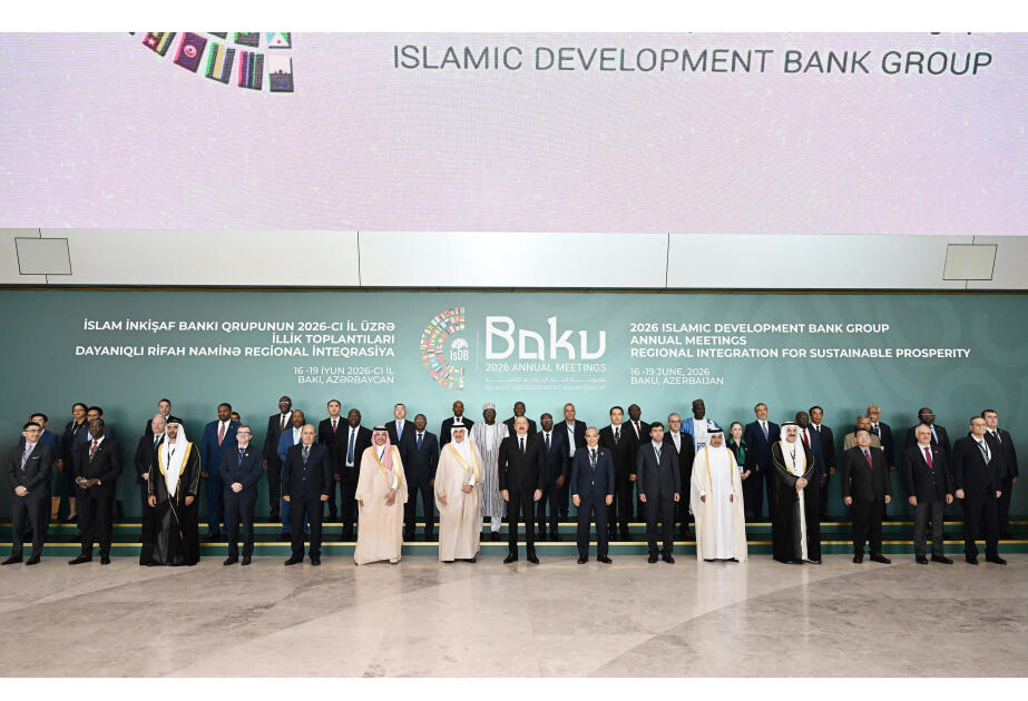 Prezident İlham Əliyevin iştirakı ilə Bakıda İslam İnkişaf Bankı Qrupunun 2026-cı il üzrə İllik Toplantılarının açılış mərasimi keçirilir (CANLI YAYIM)