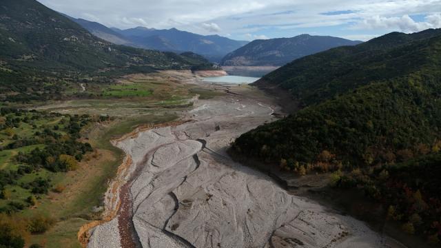 Yunanıstanda ən azı 12 adada fövqəladə vəziyyət elan edilib