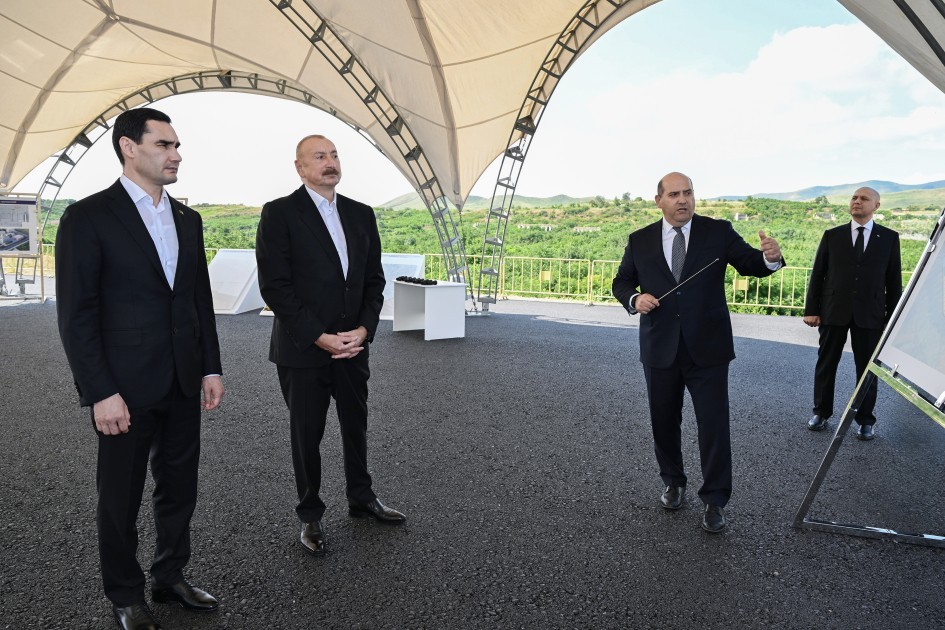 Azərbaycan və Türkmənistan prezidentləri Füzuli şəhərinin dağıdılmış yerlərinə baxıblar - FOTOLAR