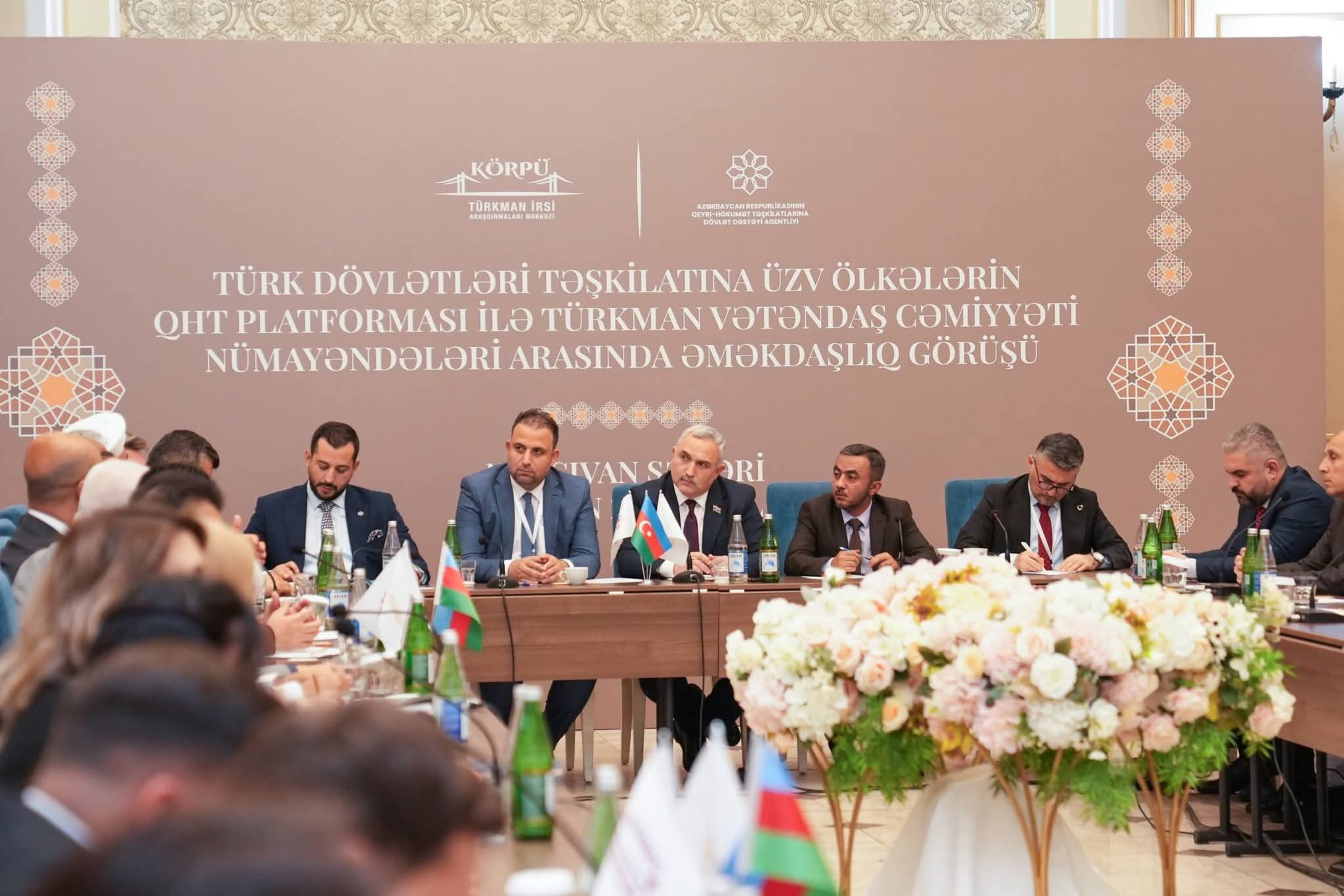 TDT-yə üzv ölkələrin QHT-lərinin Platformasının Katibliyi türkman vətəndaş cəmiyyəti təmsilçiləri ilə görüşüb