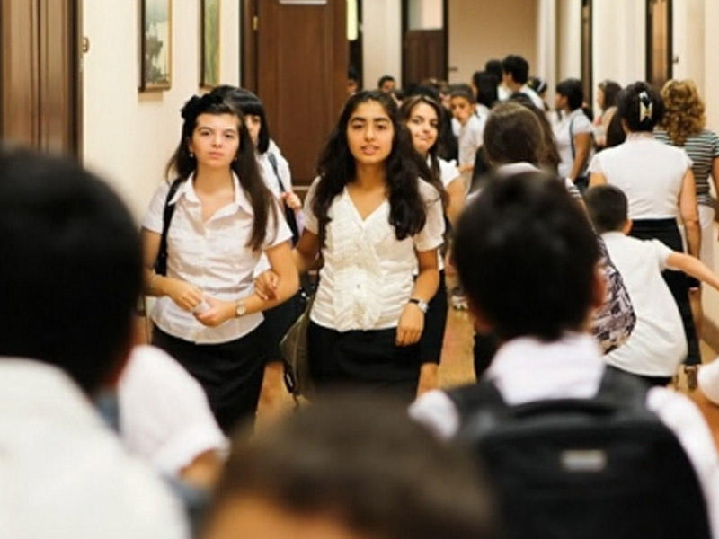 Azərbaycanda şagirdlərin sayı açıqlandı