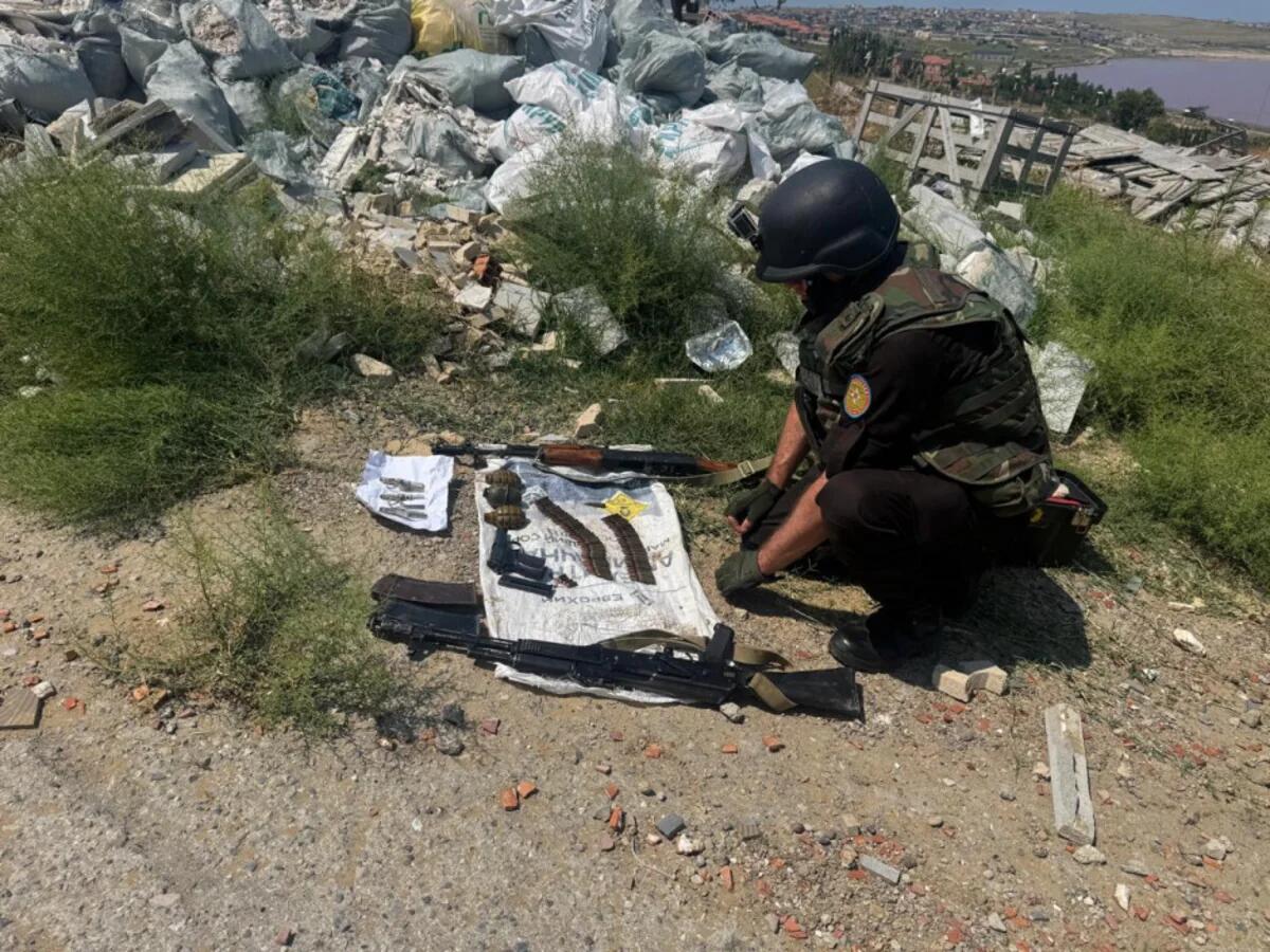 Abşeronda 7 əl qumbarası, 2 avtomat, 1 tapança aşkarlanıb