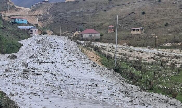 Azərbaycanda faciə: 43 yaşlı kişini sel apardı