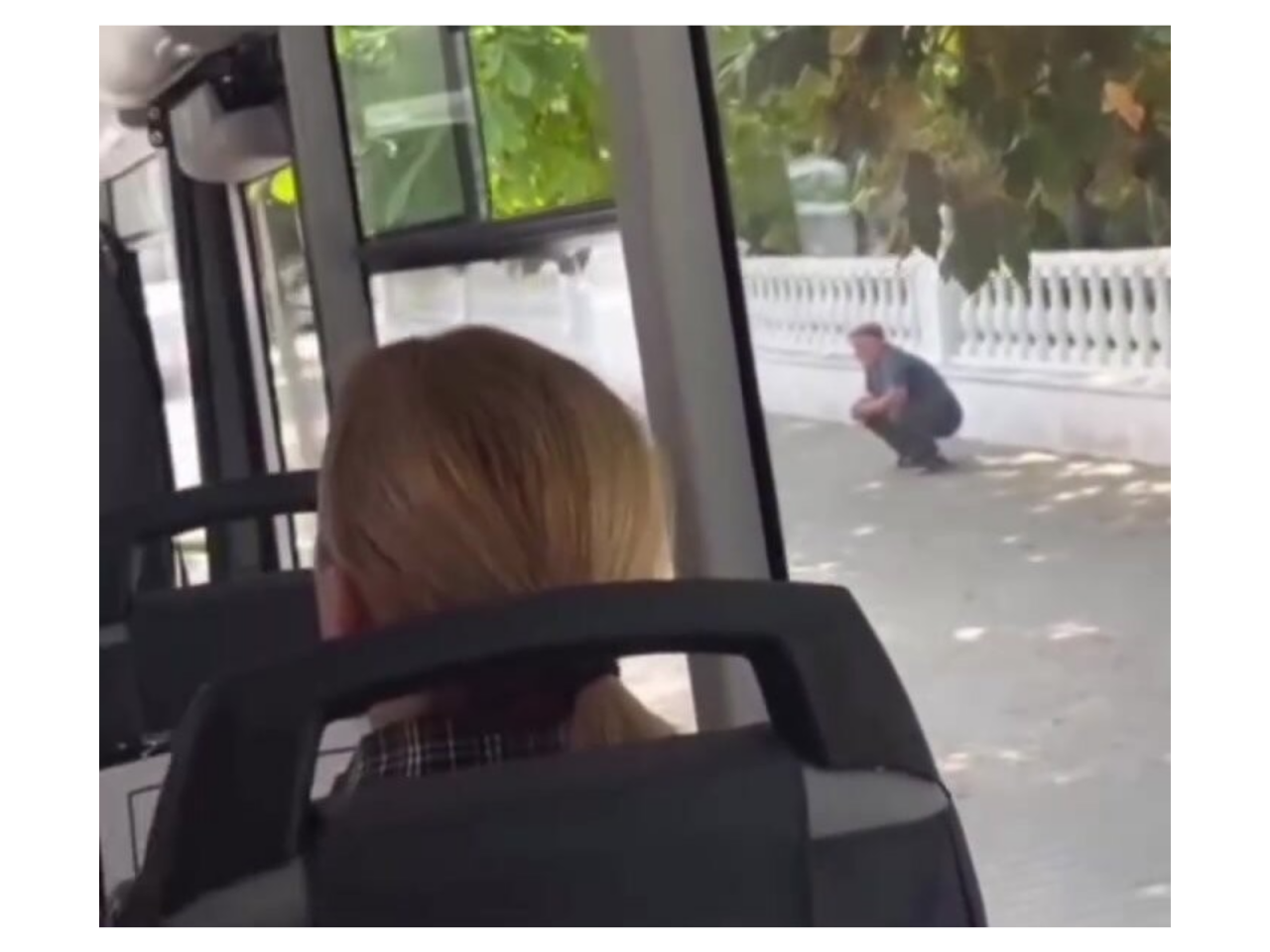 Bu dəfə Dağıstanda avtobus sürücüsü sərnişinlərdən küsdü - (Video)
