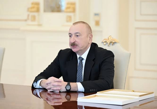 Президент Азербайджана поздравил короля Испании