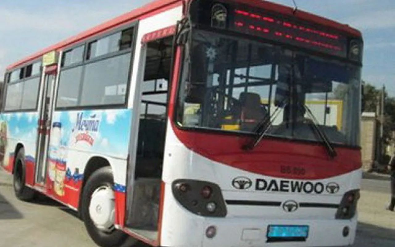 Pirallahıda avtobus piyadanı vurub öldürdü