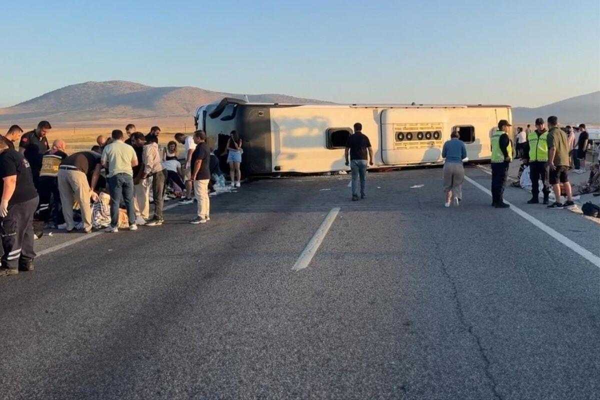 Türkiyədə sərnişin avtobusu aşdı – 31 nəfər xəsarət aldı - (Video)