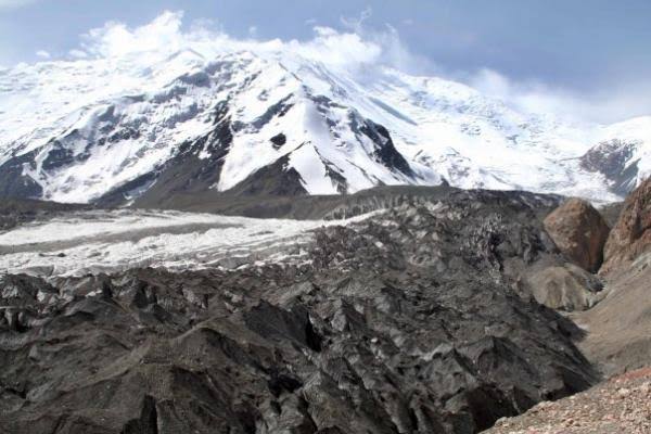 Elbrusda iki alpinist həlak olub, qrupun daha dörd üzvü itkin düşüb