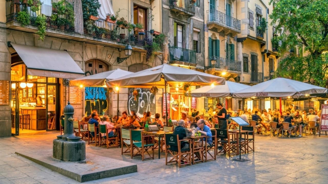 Barselona turistlərə qarşı mübarizəyə başlayır: Vergilər üçqat artırılacaq