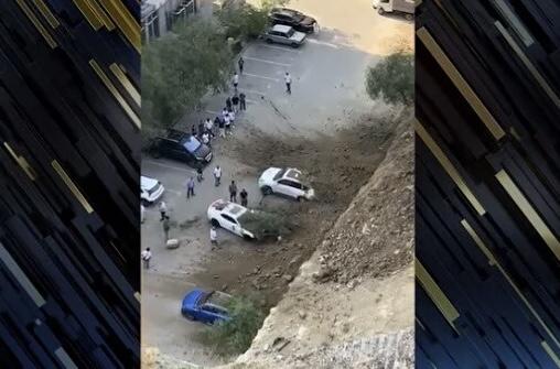 Bakıda maşınlar torpağın altında qaldı - (Video)