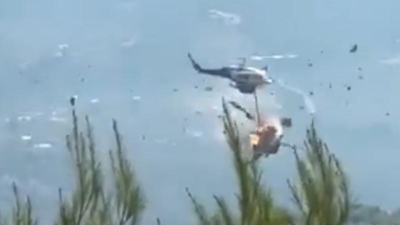 Yunanıstanda iki yanğınsöndürmə helikopteri havada toqquşub