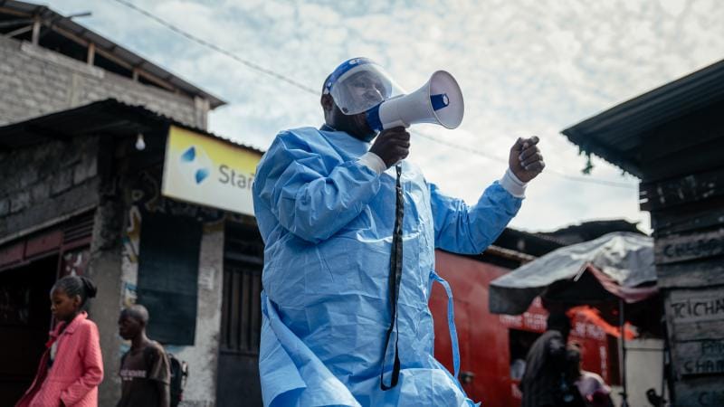 Ebola epidemiyası şiddətlənir: Virus mutasiyaya uğramış ola bilər