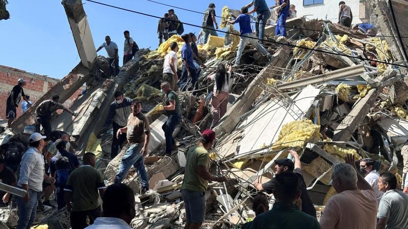 Kolumbiyada baş verən 7,4 bal gücündə zəlzələ nəticəsində ölənlərin sayı 132-yə çatıb