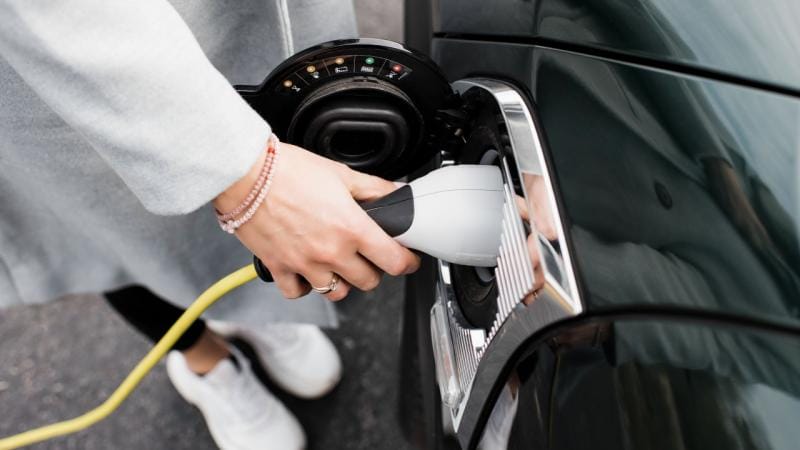 Qlobal elektrikli avtomobil satışları illik müqayisədə 9 faiz artaraq 1,85 milyon ədədə çatıb