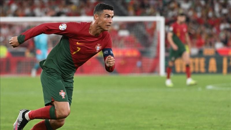 Kriştiano Ronaldo karyerasını başa vurur?