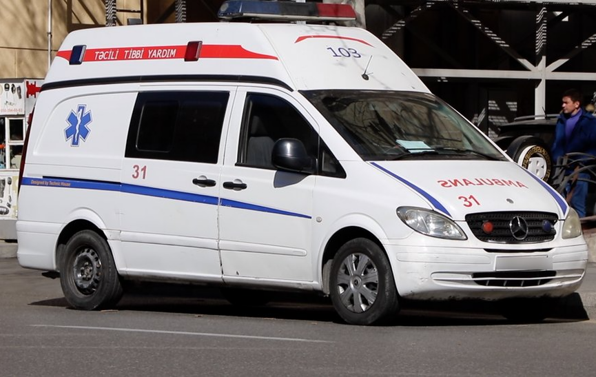 Lökbatanda ATS işçisi hasardan yıxılaraq öldü
