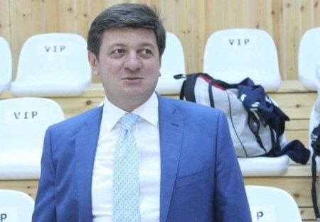 Qəbələ icra başçısının atası Bakıda dava etdi, baş yardı