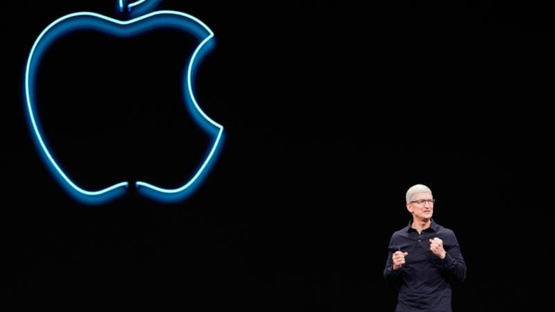 Apple-da Tim Kuk idarəçiliyi təhvil verir
