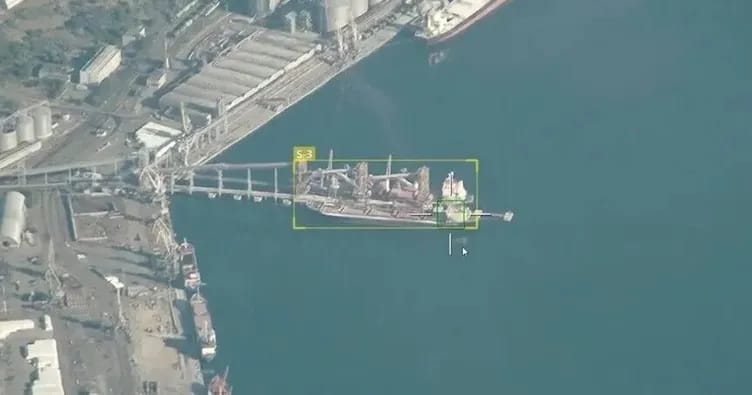Rusiya Qara dənizdə Ukrayna ordusu üçün hərbi yük daşıyan gəmiyə zərbə endirib