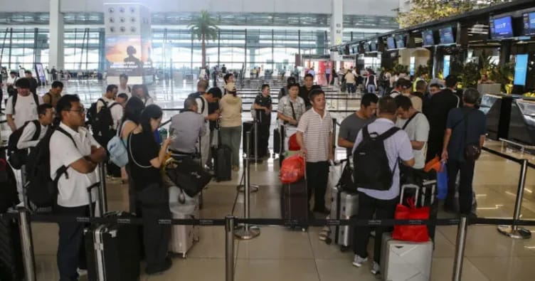 İndoneziyada vulkan püskürməsindən sonra hava limanları fəaliyyətini bərpa edib